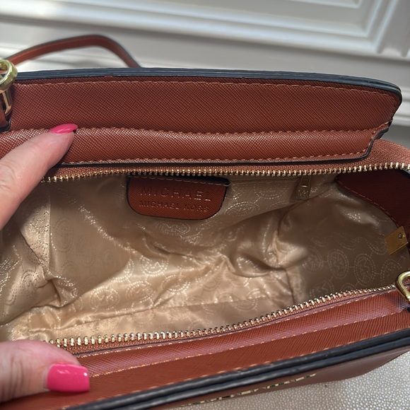 Michael Kris Selma Mini Bag Tan Like New - Picture 8 of 11